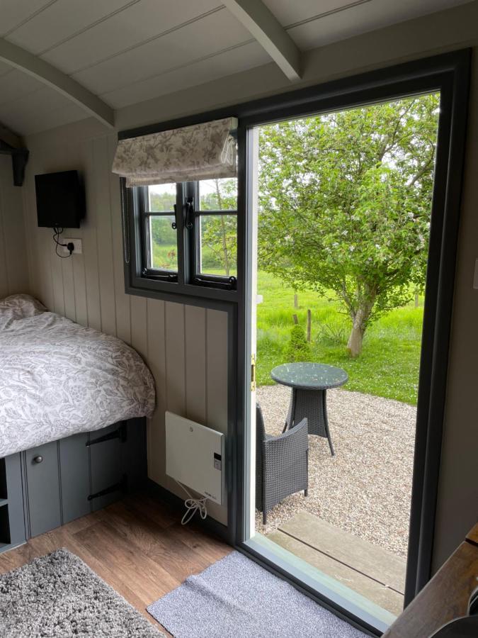 באטל Greatwood Shepherds Hut מראה חיצוני תמונה