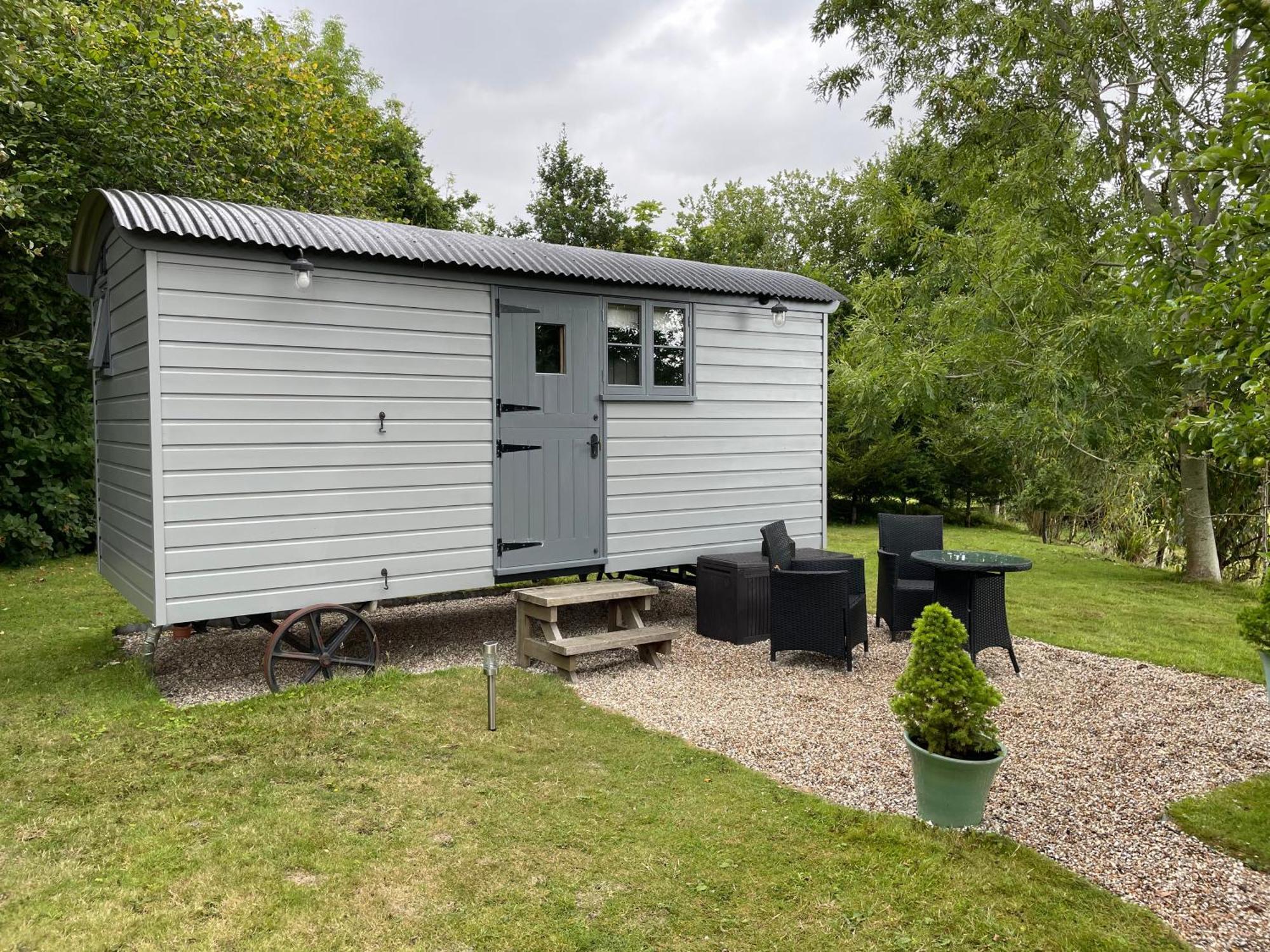 באטל Greatwood Shepherds Hut מראה חיצוני תמונה